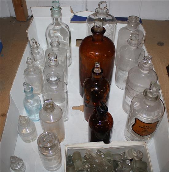Collection glass pharmaceutical flasks